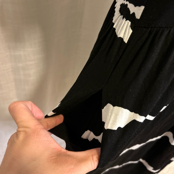 Women's Casual Flowy Pleated Loose Dresses with Pockets - Picture 7 of 10